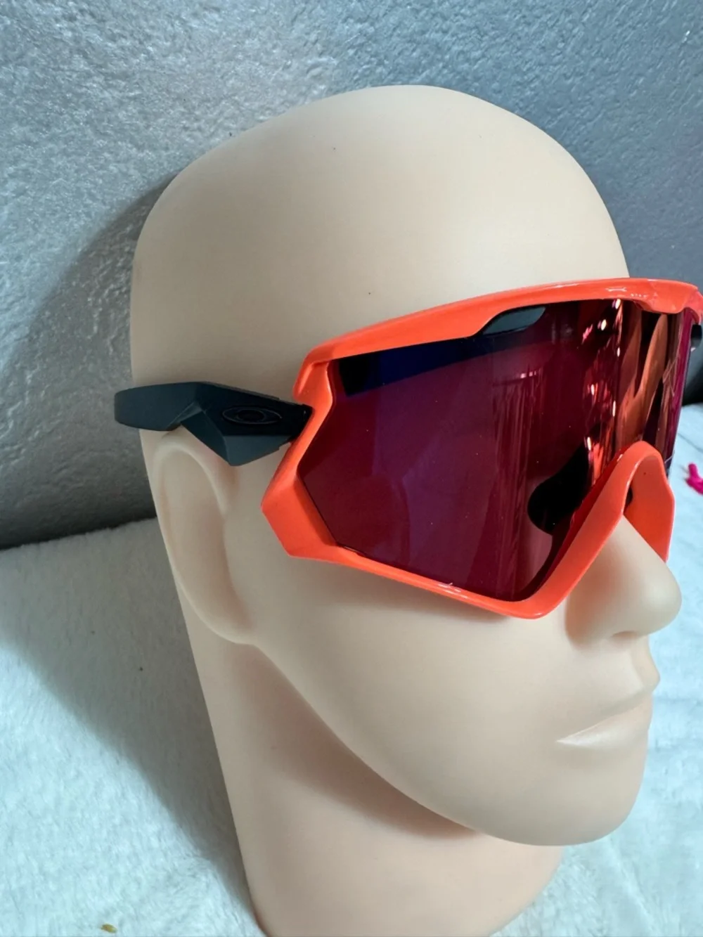Oakley Snow Goggles with Bright Orange Frame and Red Lens - Picture 3 of 13